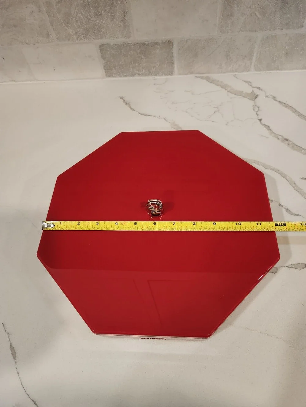 La Mer Red Octagon Accessory Organizer Luxury Display Storage Vanity/Jewelry Box